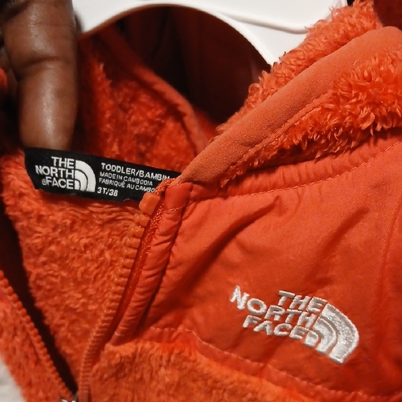 The North Face Vibrant Red Fleece Jackets - Picture 2 of 6